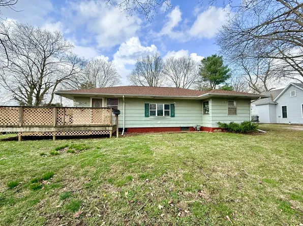 604 E Center St, Monticello, IL 61856