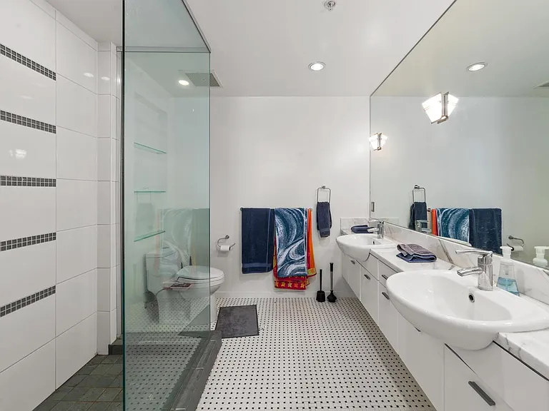 575 6th Ave #1804 — Photo 8