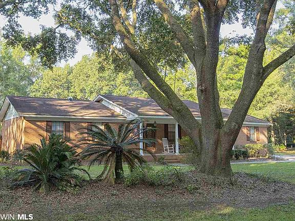 2nd image of 11847 Village Green Dr