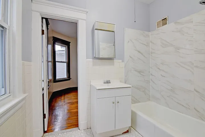 331 Center St — Photo 11