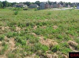 112 Hidden Oaks Cir, Mankato, MN 56001