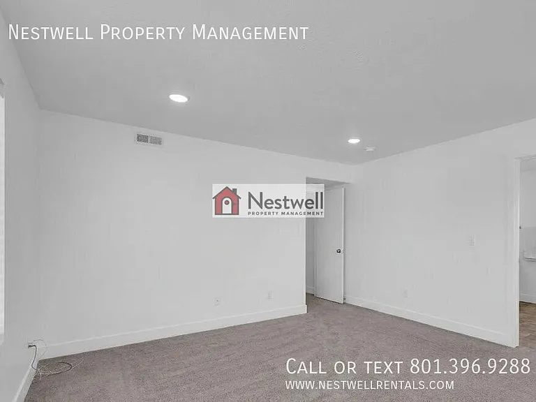 563 E Alma Mater Ave — Photo 8