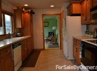 305 E Center St, South Wayne, WI 53587