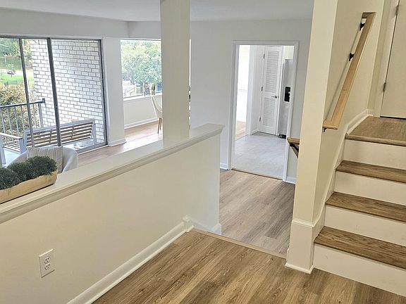 2nd image of 2515 Baltimore Rd APT 5