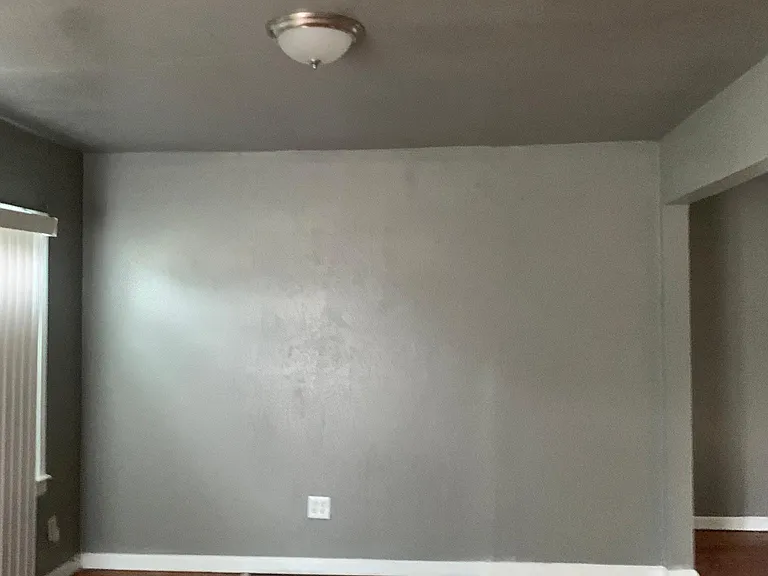 245 E Young Pl — Photo 32