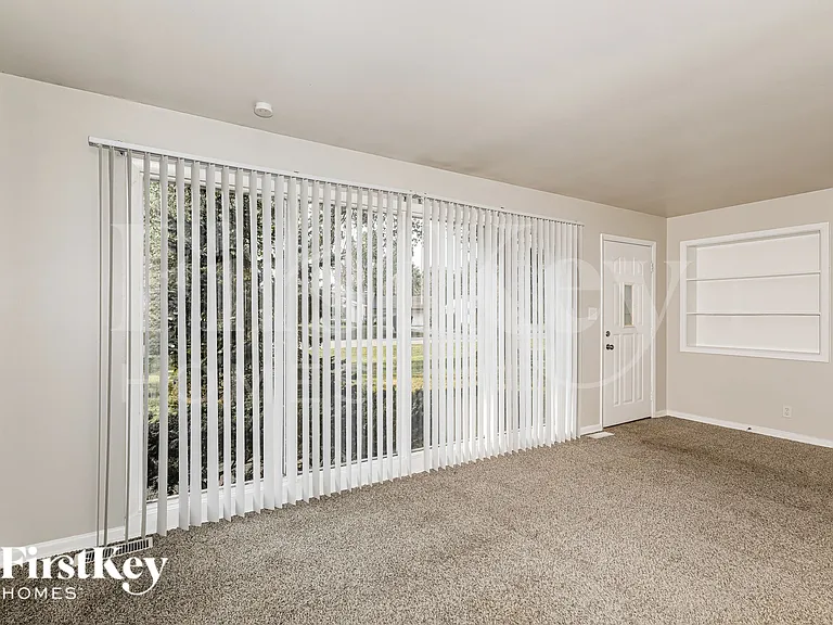 505 Vista Dr — Photo 10