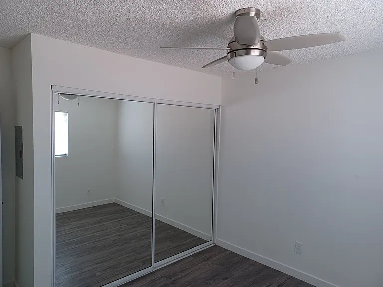 1311 N Broadway #100 — Photo 10