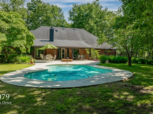 2079 Evans Dr, Grove, OK 74344