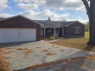 419 Golf View Ln, Lancaster, WI 53813