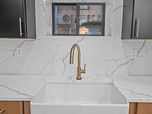 5th image of 2729 Bedford Ave