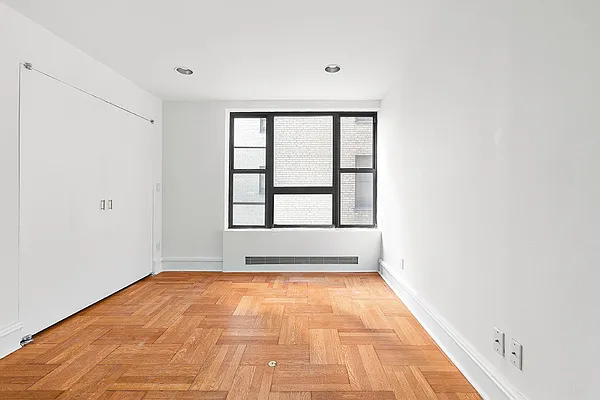 Sold by Bold New York | media 14