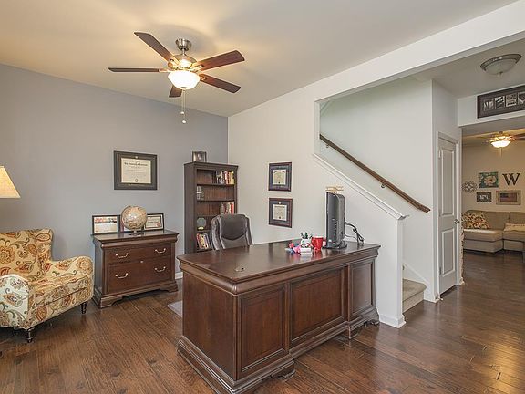 2nd image of 521 Parmley Dr