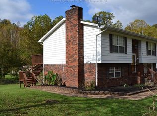 140 Meadow Dr, Scott Depot, WV 25560