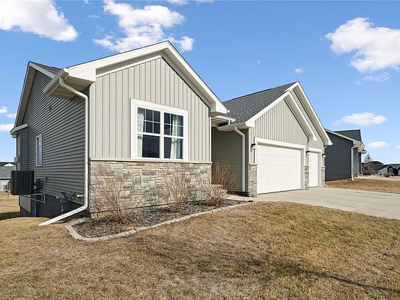 2nd image of 206 Ridgeway Dr