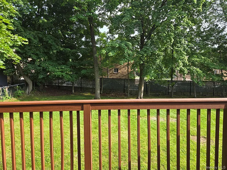 14 Lake Shore Dr — Photo 19