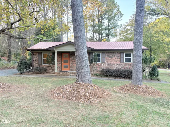 8803 Rollingwood Rd, Chapel Hill, NC 27516