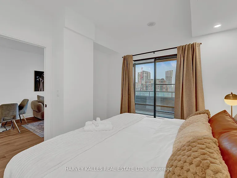 18 Yorkville Ave #1606 — Photo 21