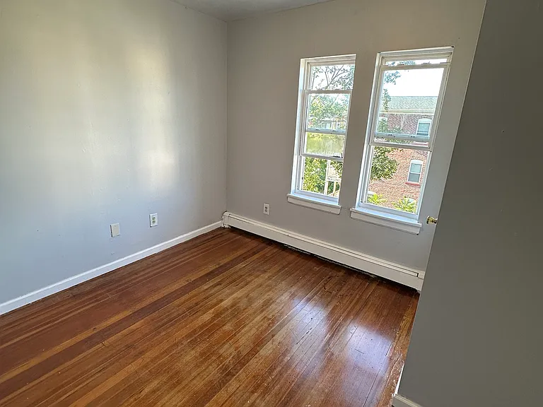 126 Oak St #2B — Photo 4