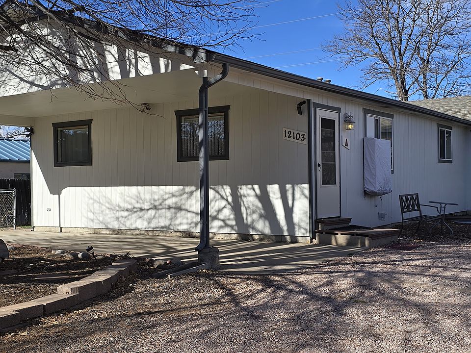 Quiet, clean duplex in Lakewood