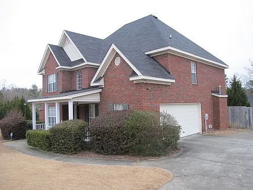600 Surrey Ln Photo 1
