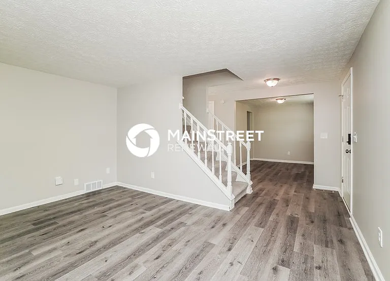 696 Maclam Dr — Photo 5