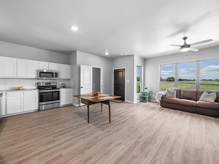 733 Meiomi Dr — Photo 6