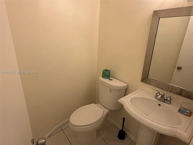 2200 NE 66th St #1426 — Photo 25