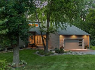 14720 Oak Ln, Wayzata, MN 55391