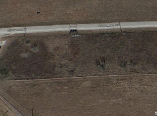 190 Cimarron Dr, Floresville, TX 78114