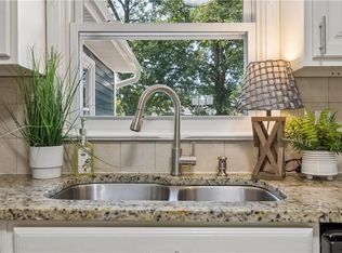 202 Woodhaven Rd, Newport News, VA 23608