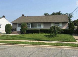 64 Gardner Ave, Hicksville, NY 11801