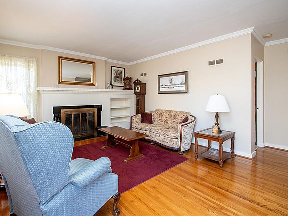 4th image of 500 W Richwoods Blvd