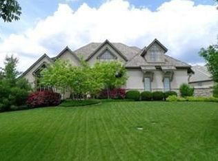 2404 NE Lake Breeze Dr, Lees Summit, MO 64086