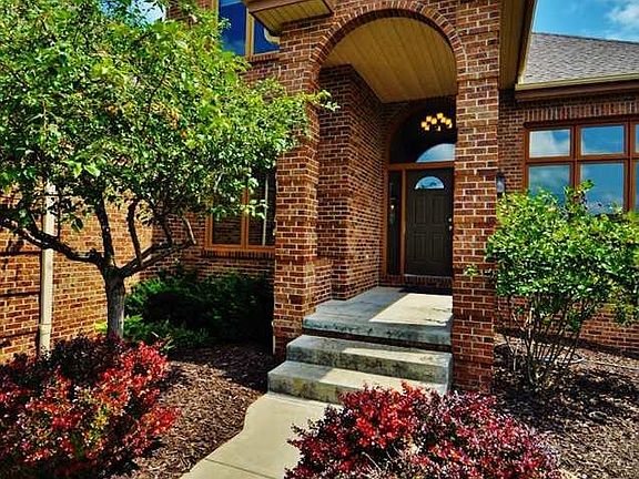 5th image of 7641 Cross Creek Cir