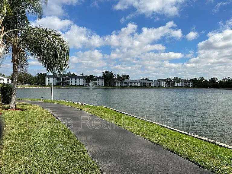 4701 Lakeside Club Blvd #10 — Photo 4