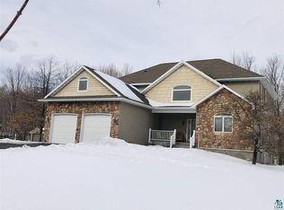 4819 Oak Ridge Dr, Hermantown, MN 55811