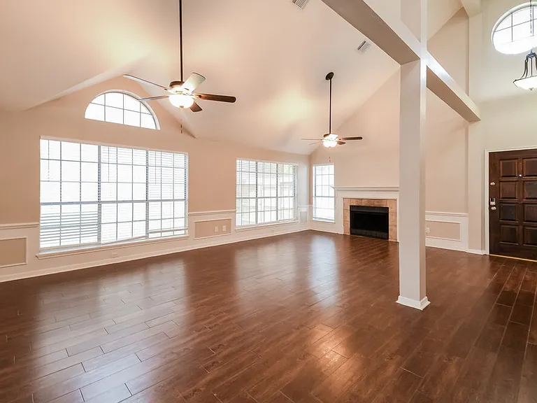 4765 Oakmont Ct — Photo 4