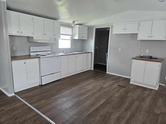 3rd image of 3216 E 35th St #3410