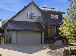 1007 Jay Cres, Squamish, BC V8B0P2
