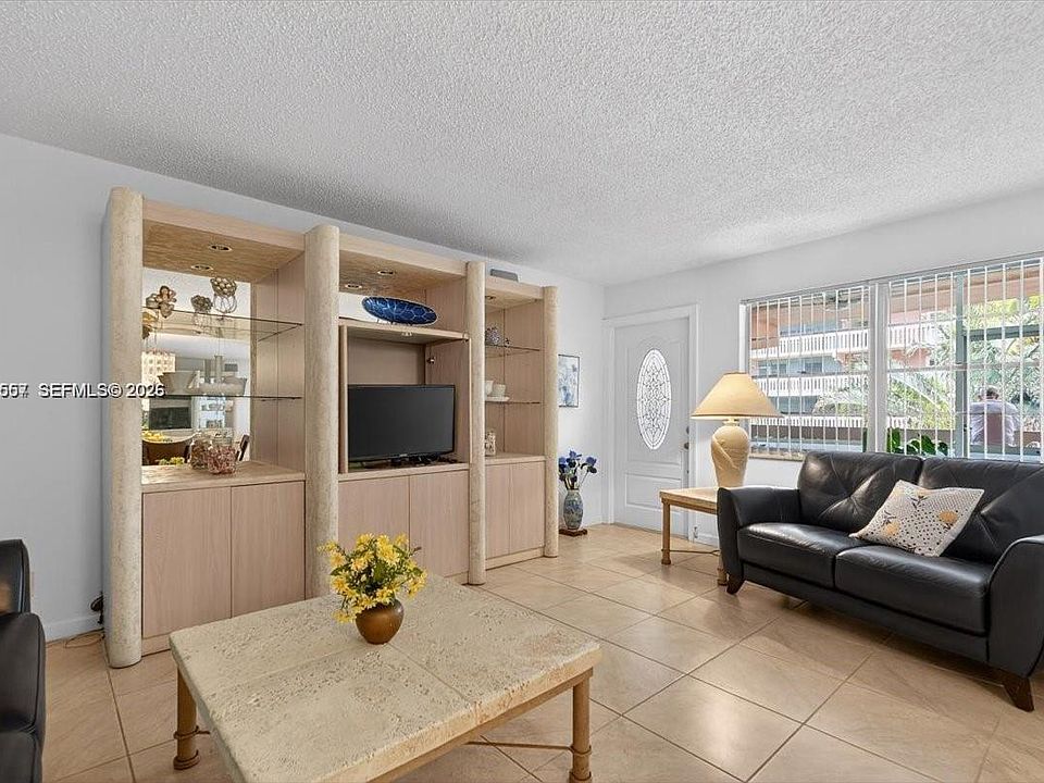 1st image of 180 NE 12th Ave APT 15B
