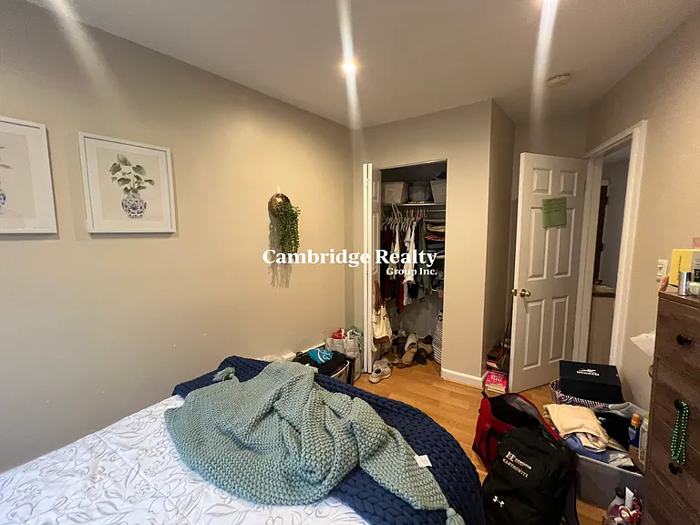 516 Green St #1B — Photo 9