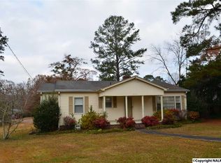 1976 Lookout Cir, Gadsden, AL 35904