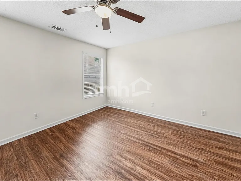 294 Greystone Cir — Photo 10