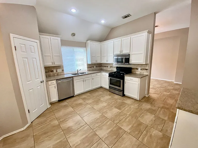 209 N Blue Rdg — Photo 7