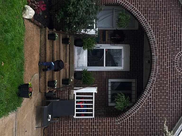 144 Stanley Ave — Photo 7
