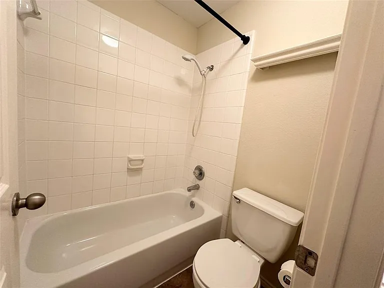 1707 Magnolia Lk — Photo 40