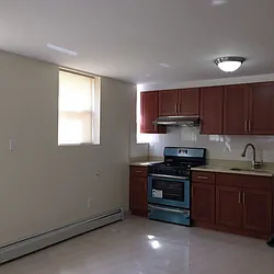 Rented by Kinyu Realty
