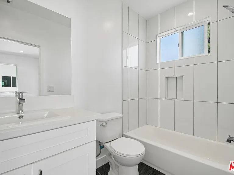 6334 1/2 Beck Ave — Photo 22