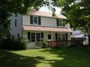 421 Woodlawn Ave, Willow Grove, PA 19090