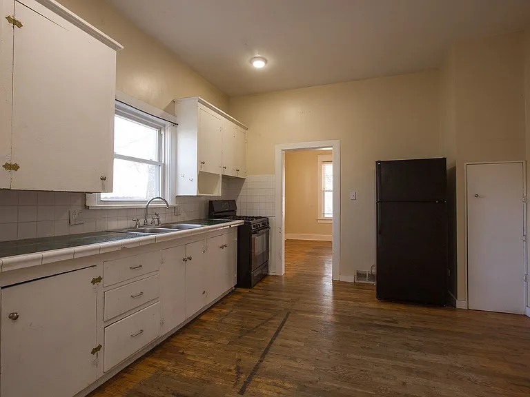 312 Cherry St — Photo 8
